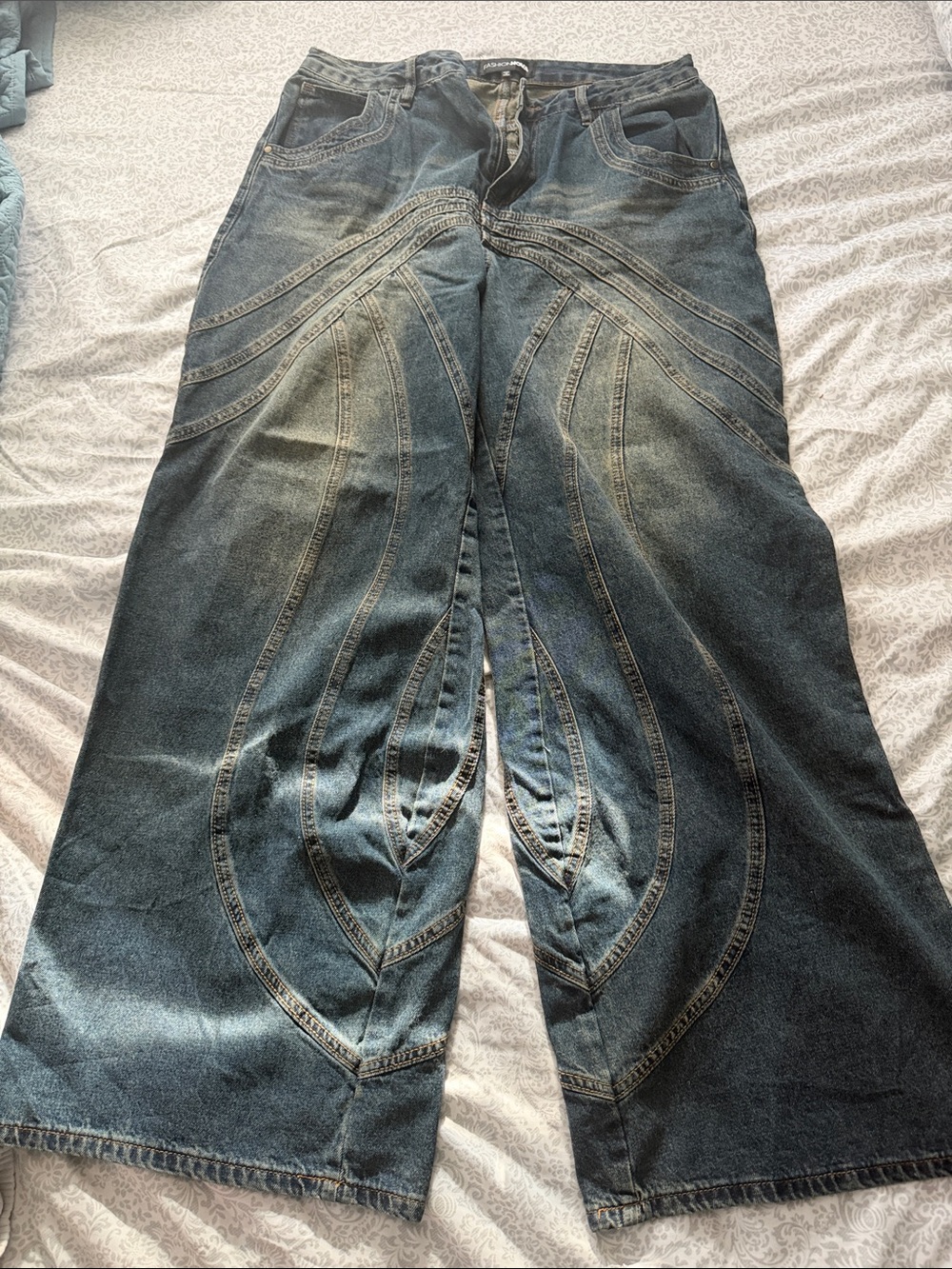Fashion Nova Blue Curved-Seam Wide Leg Jeans size 13 - Picture 2 of 2